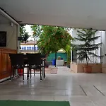 Hotel Cam *
