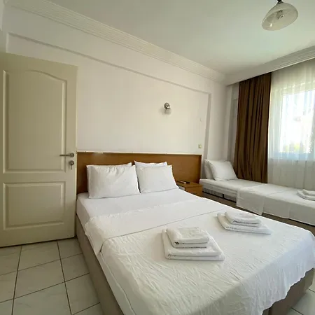 Cam Hotel *