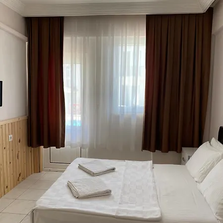 Cam Hotel