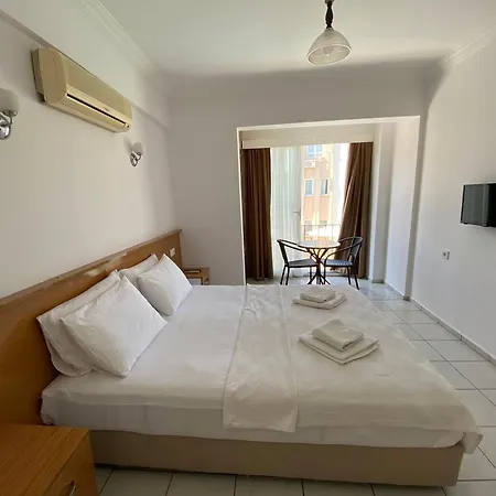 Cam Hotel