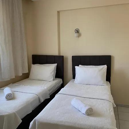 Cam Hotel *