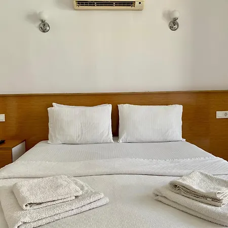 Cam Hotel
