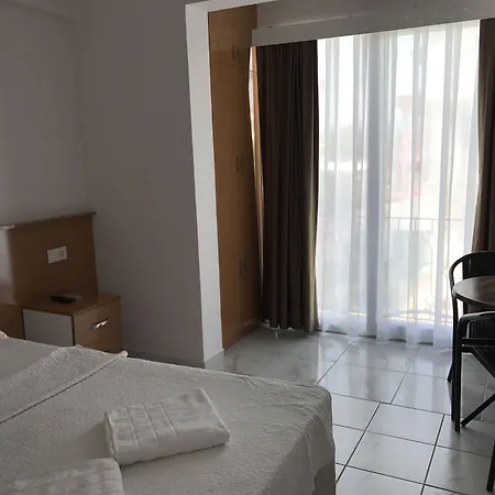Cam 酒店